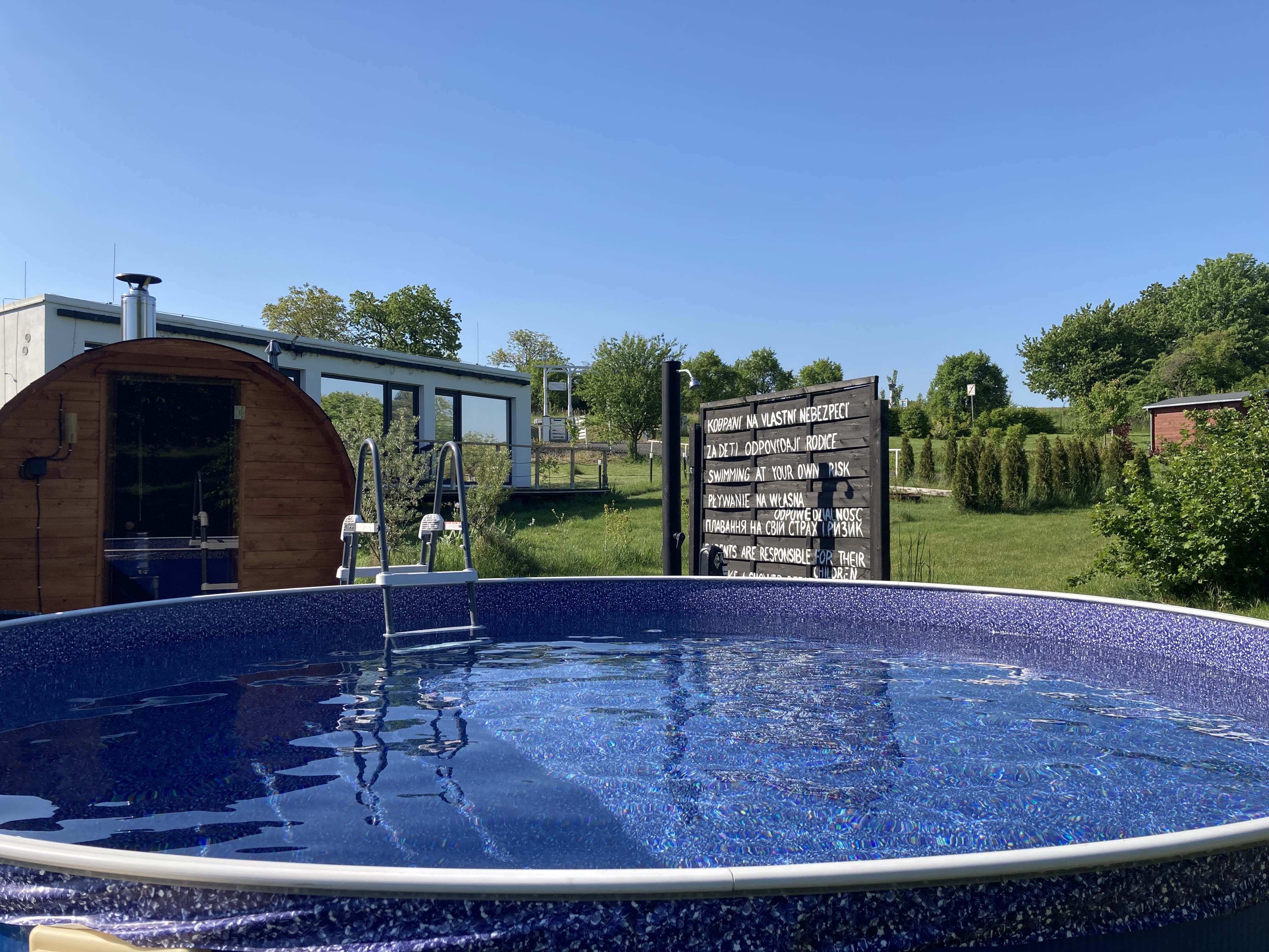 Tiny House Black Swallow